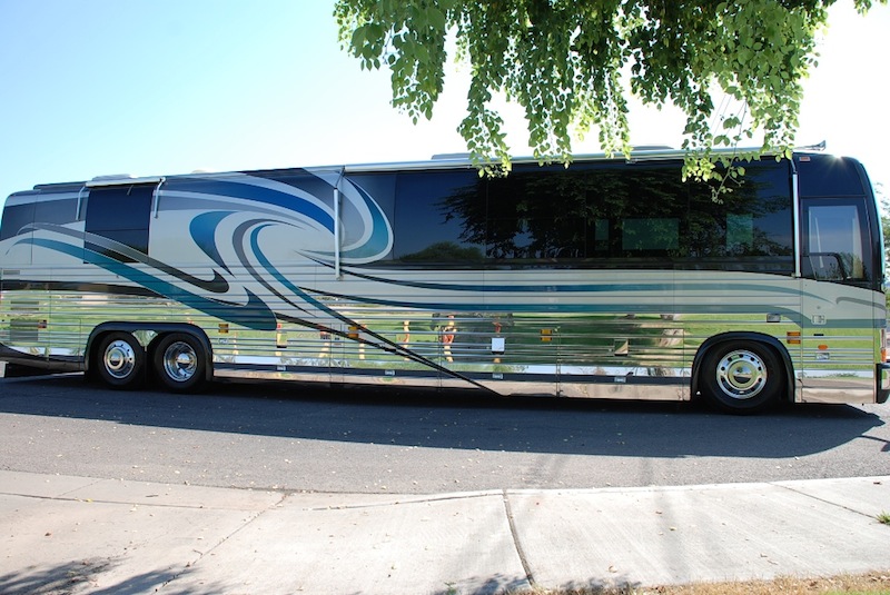 2003 Prevost Country Coach XLII