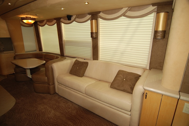 2003 Prevost Country Coach XLII