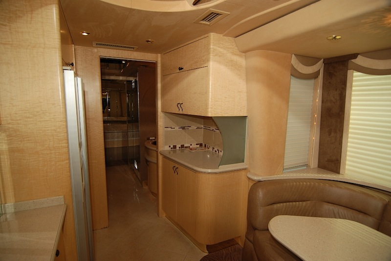 2003 Prevost Country Coach XLII