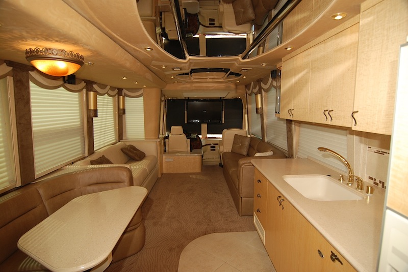 2003 Prevost Country Coach XLII