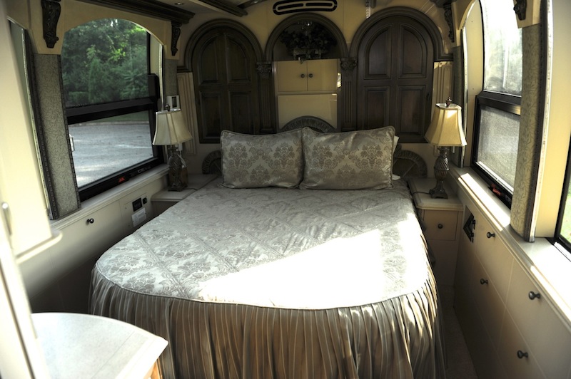 2003 Prevost Liberty XLII