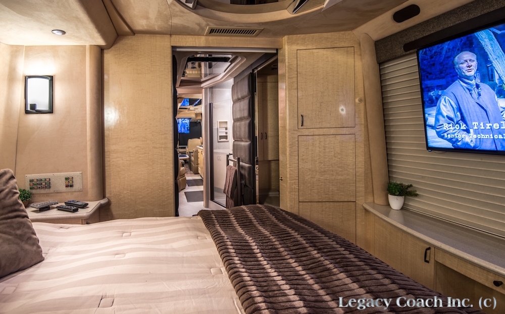 2003 Prevost Country Coach XLII For Sale