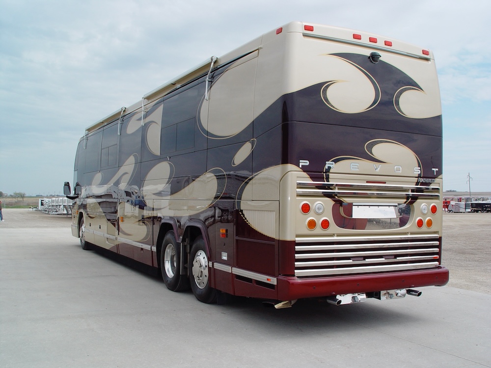 2003 Prevost Featherlite H3-45 For Sale