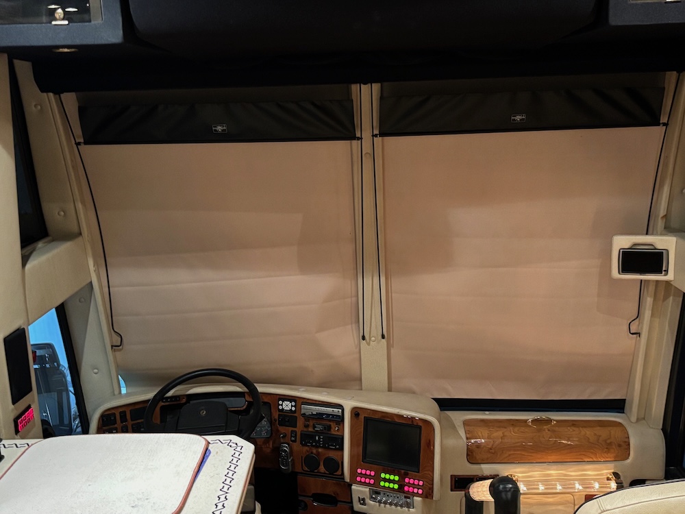 2003 Prevost Featherlite H3-45 For Sale