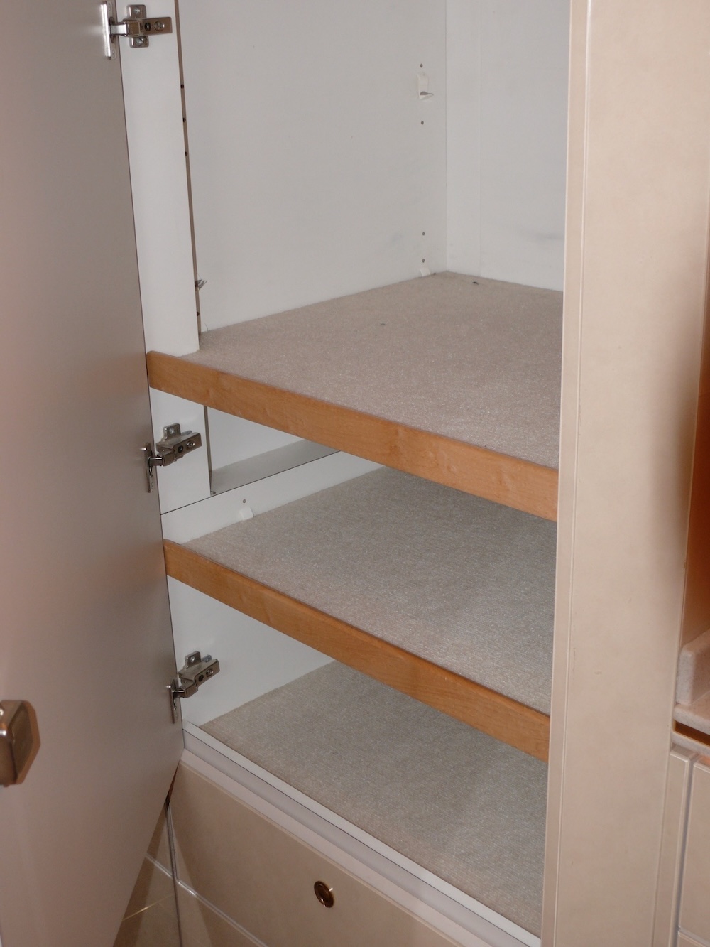 2003 Prevost Featherlite H3-45 For Sale