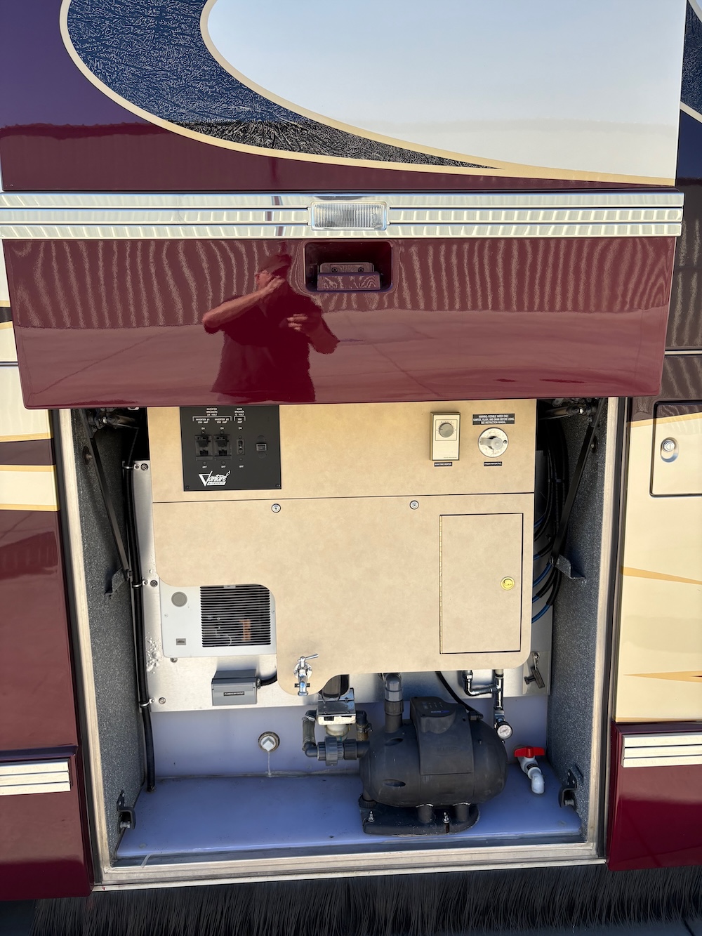 2003 Prevost Featherlite H3-45 For Sale