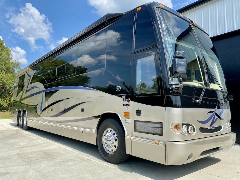 2003 Prevost  Featherlite H3-45 For Sale