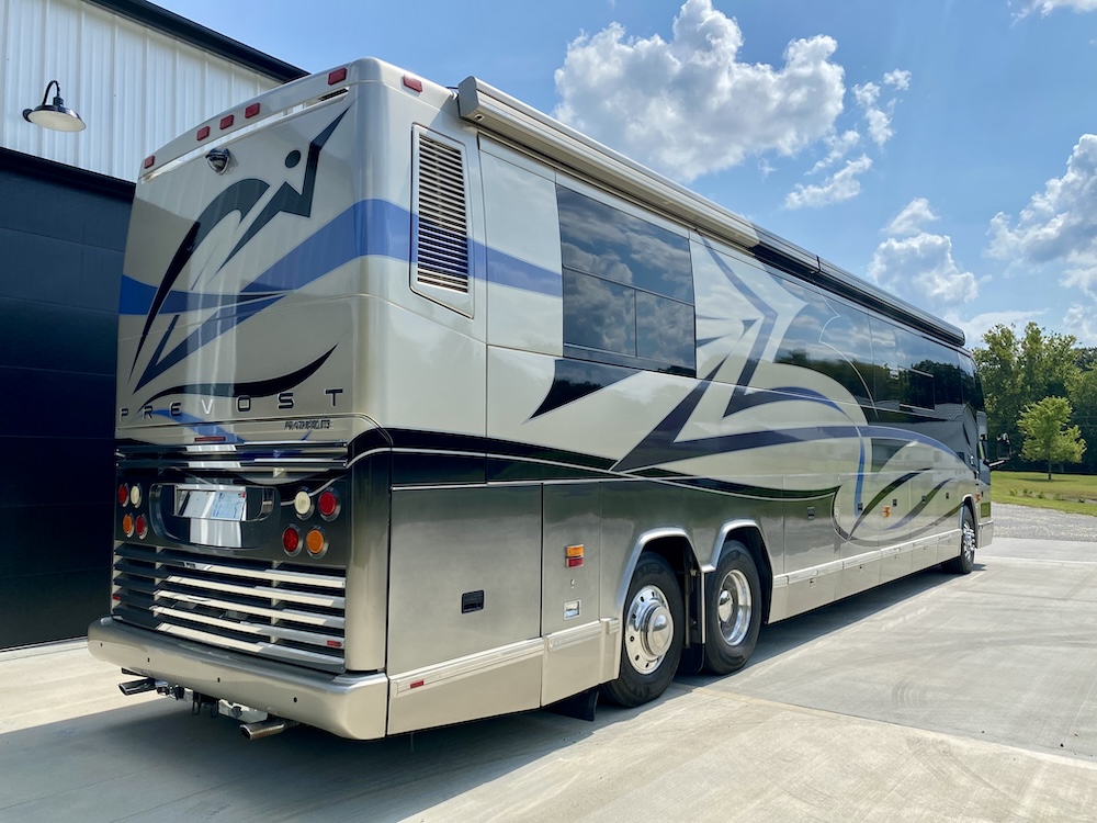 2003 Prevost  Featherlite H3-45 For Sale