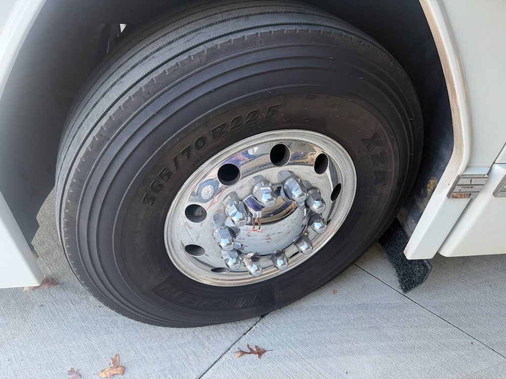 2003 Prevost Featherlite H3-45 For Sale