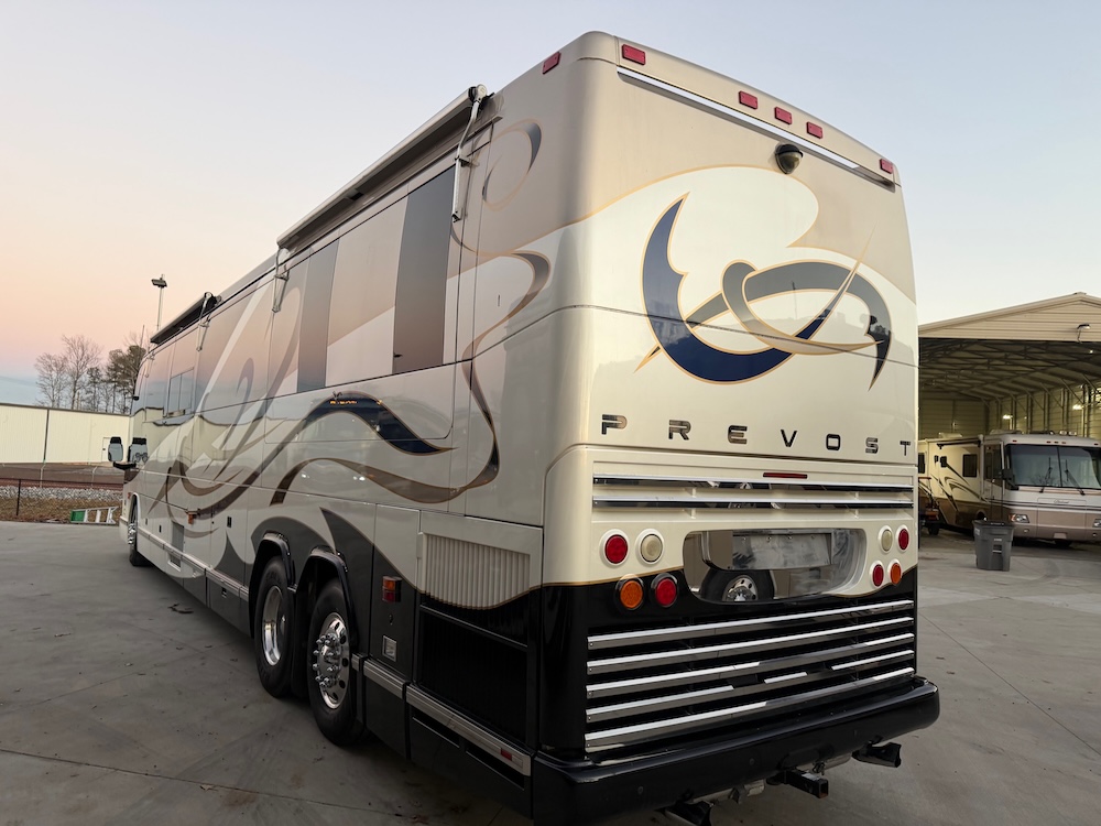 2003 Prevost Featherlite H3-45 For Sale