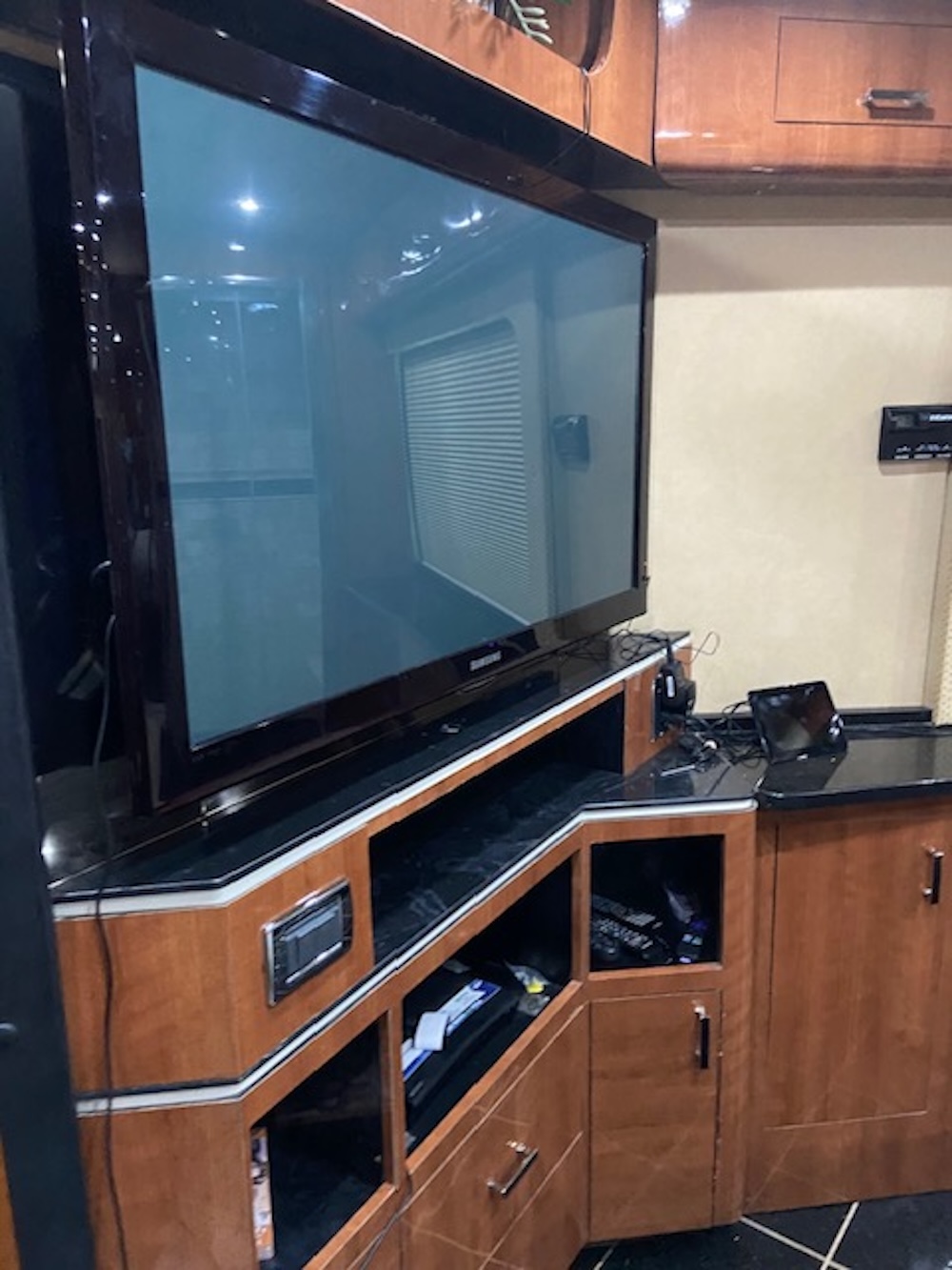 2003 Prevost  H3-45 For Sale
