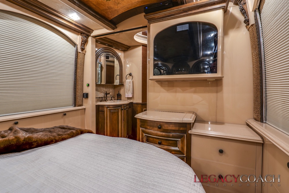 2003 Prevost Liberty XLII For Sale