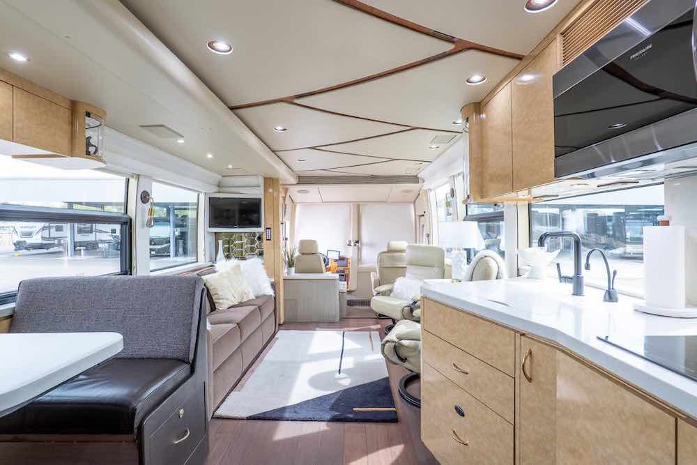 2003 Prevost Marathon XLII For Sale