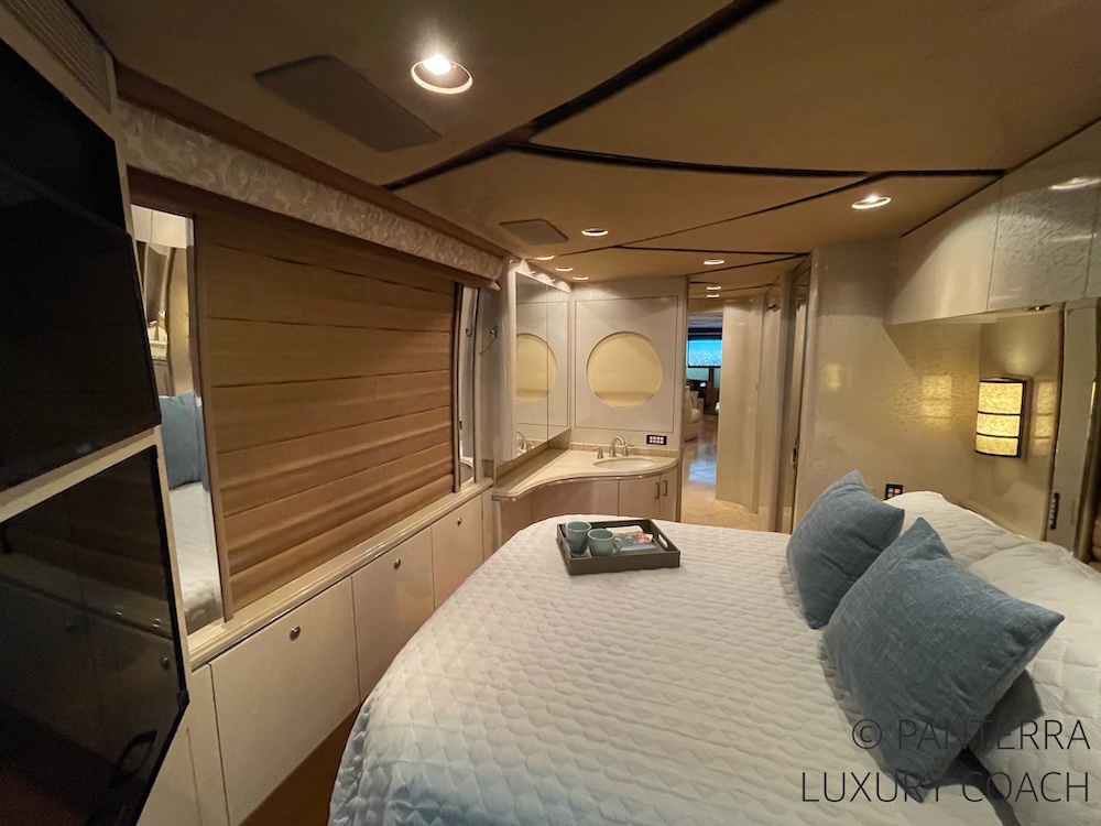 2003 Prevost Marathon XLII For Sale