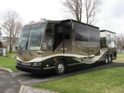 2004 Prevost Featherlite H3-45