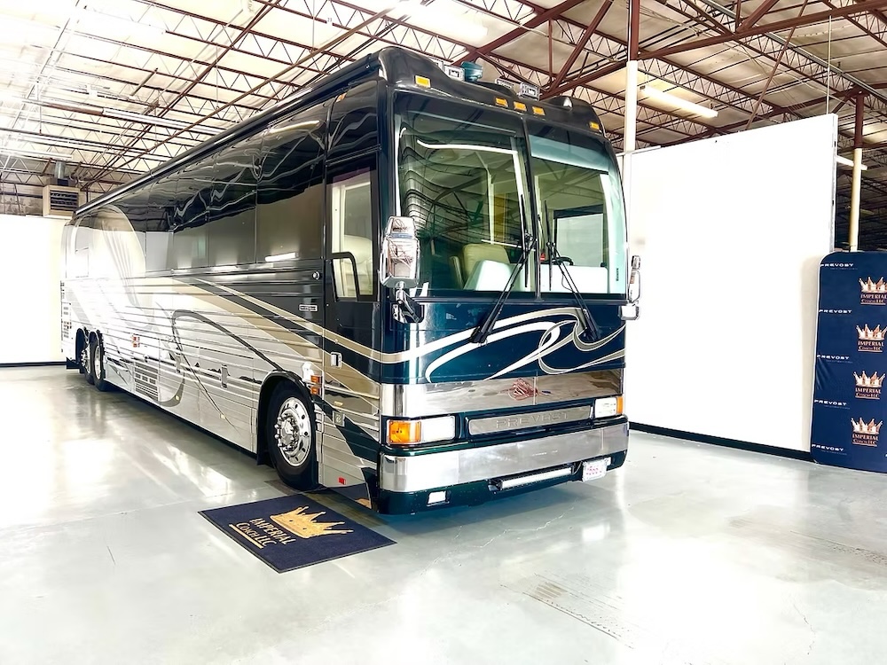 2004 Prevost Country Coach XLII For Sale