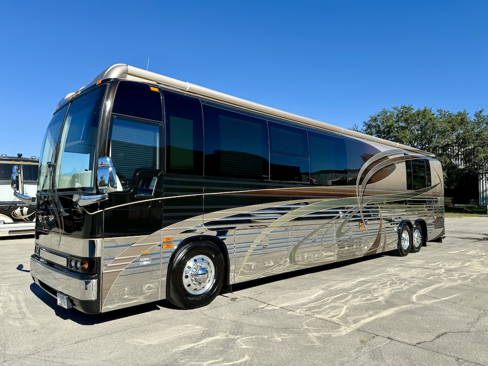 2004 Prevost Country Coach XLII For Sale