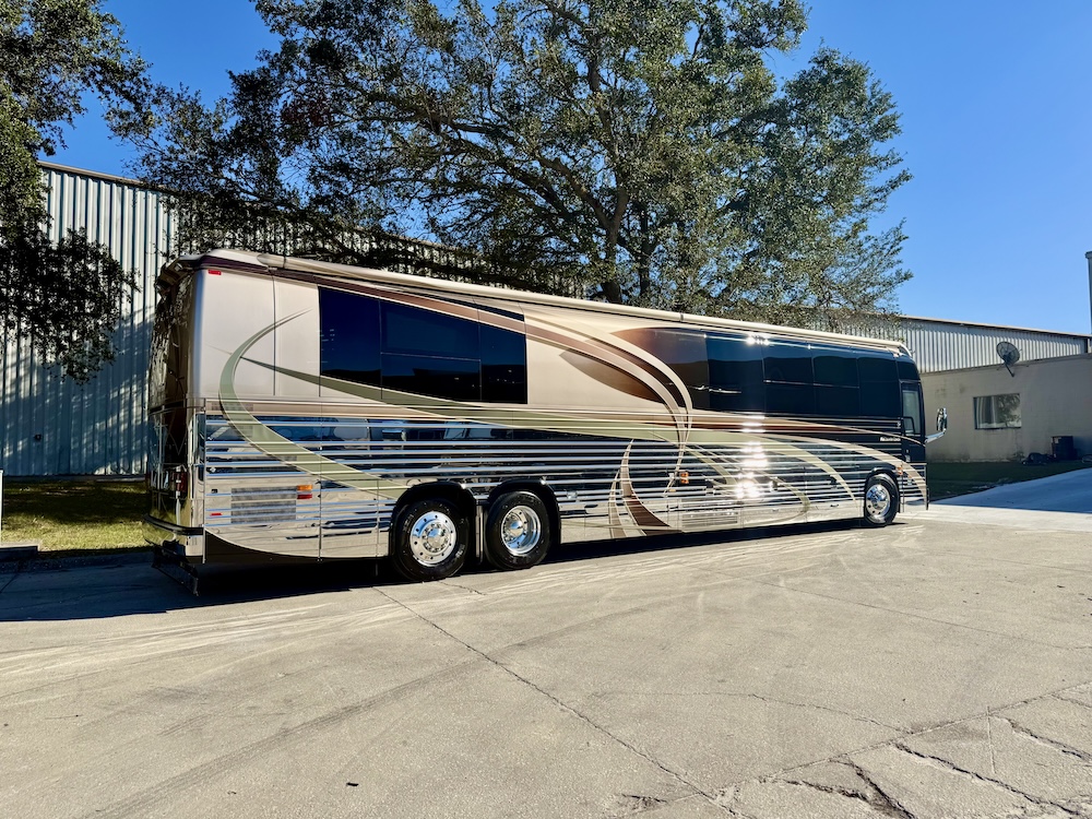 2004 Prevost Country Coach XLII For Sale