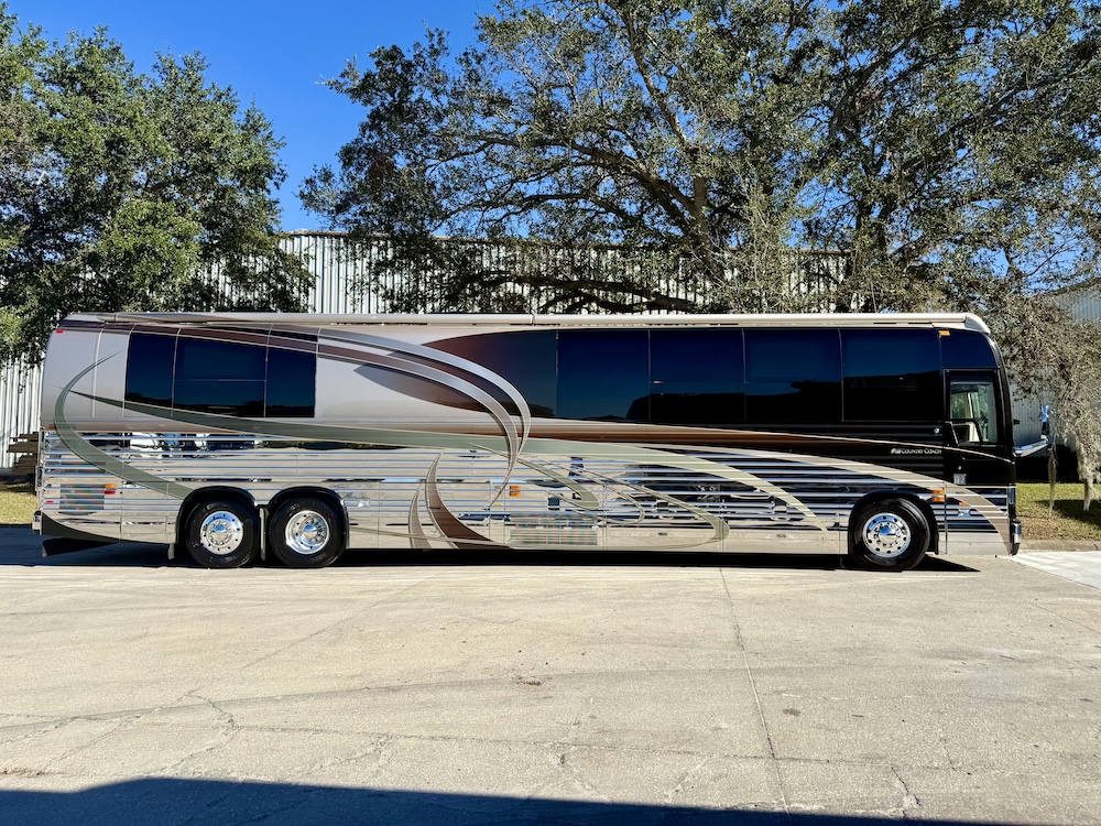 2004 Prevost Country Coach XLII For Sale