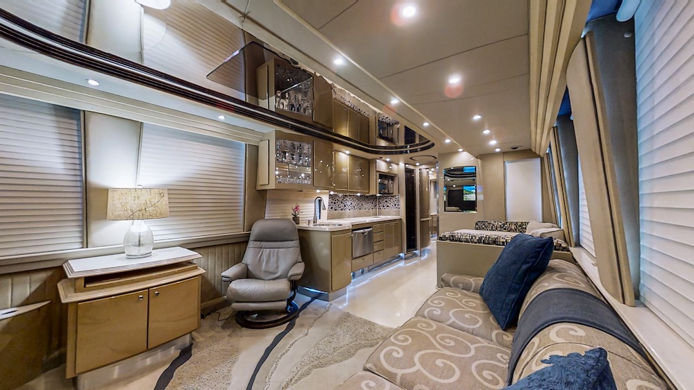 2004 Prevost Country Coach XLII For Sale