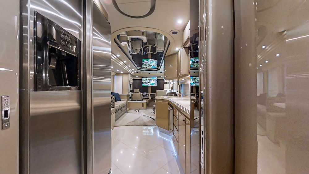 2004 Prevost Country Coach XLII For Sale