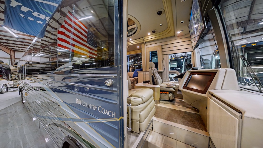 2004 Prevost Country Coach XLII For Sale