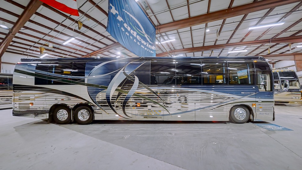 2004 Prevost Country Coach XLII For Sale