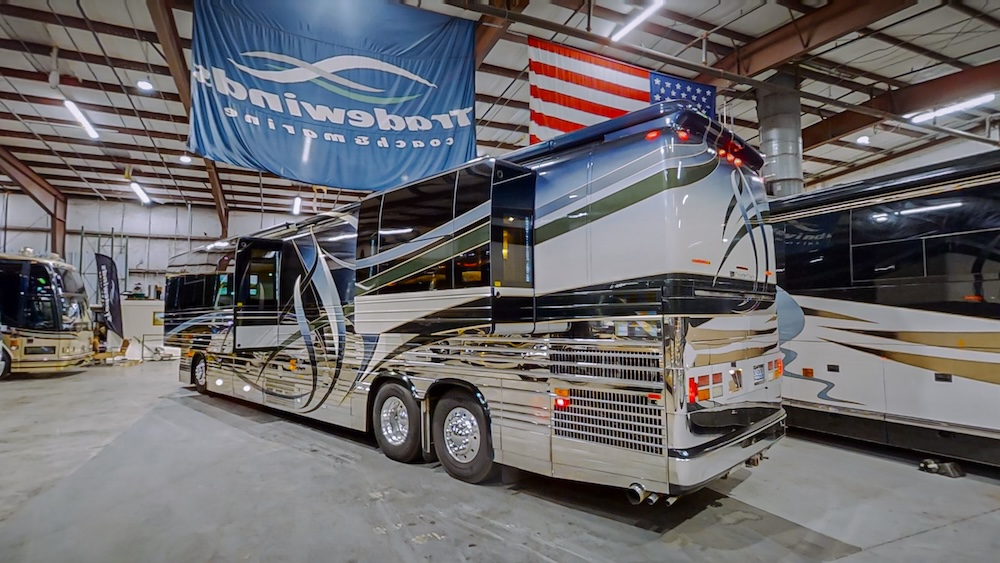 2004 Prevost Country Coach XLII For Sale