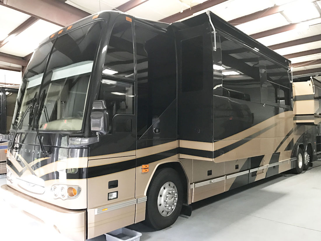 2004 Prevost Featherlite H3-45 For Sale