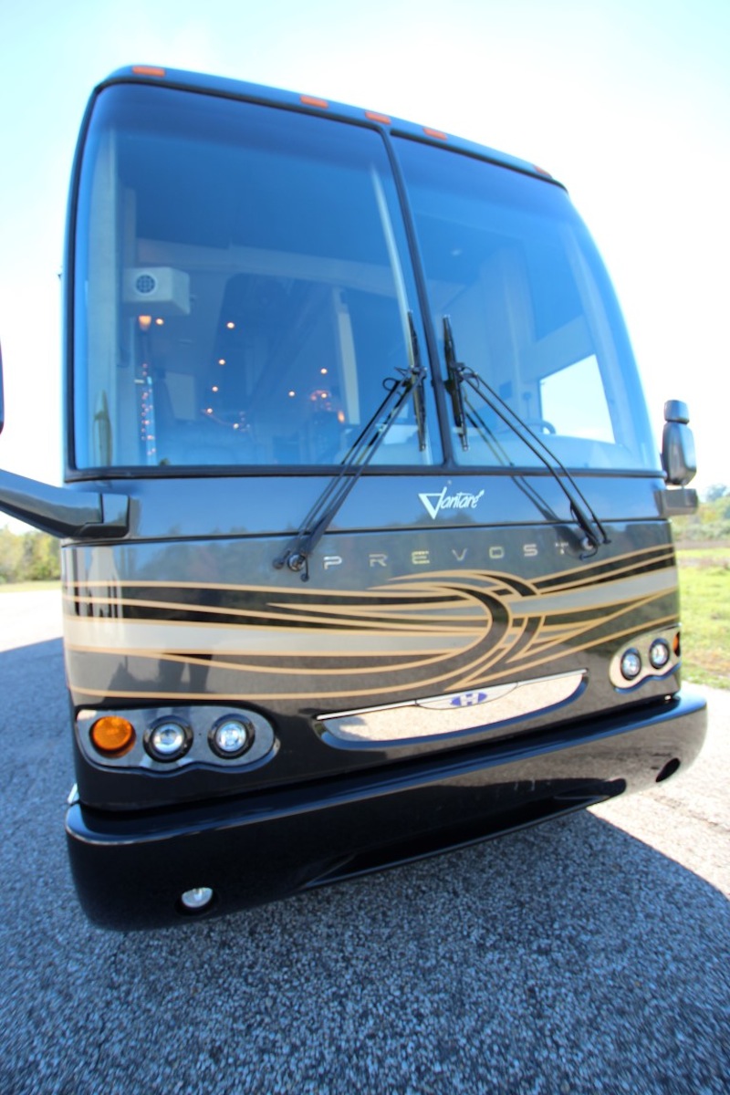 2004 Prevost Featherlite H3-45 For Sale