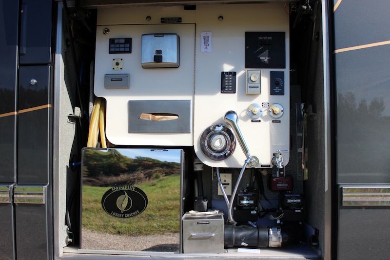 2004 Prevost Featherlite H3-45 For Sale