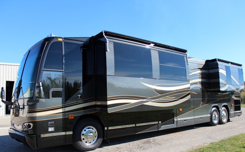 2004 Prevost Featherlite H3-45 For Sale
