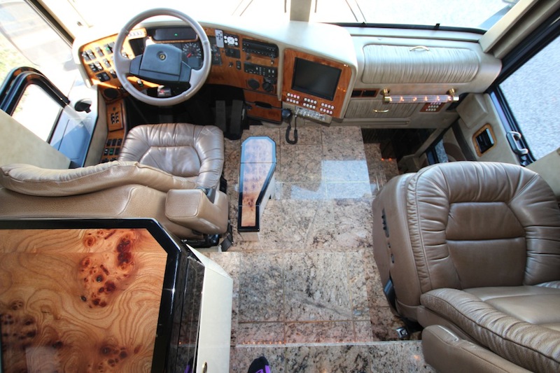 2004 Prevost Featherlite H3-45 For Sale