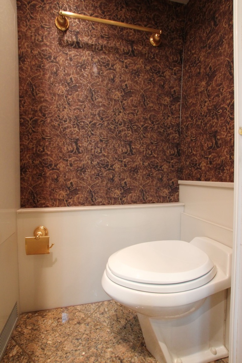 2004 Prevost Featherlite H3-45 For Sale