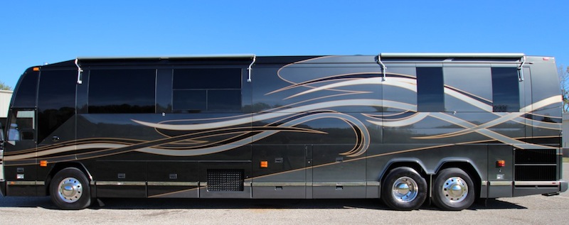 2004 Prevost Featherlite H3-45 For Sale