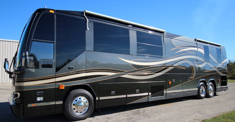 2004 Prevost Featherlite H3-45 For Sale