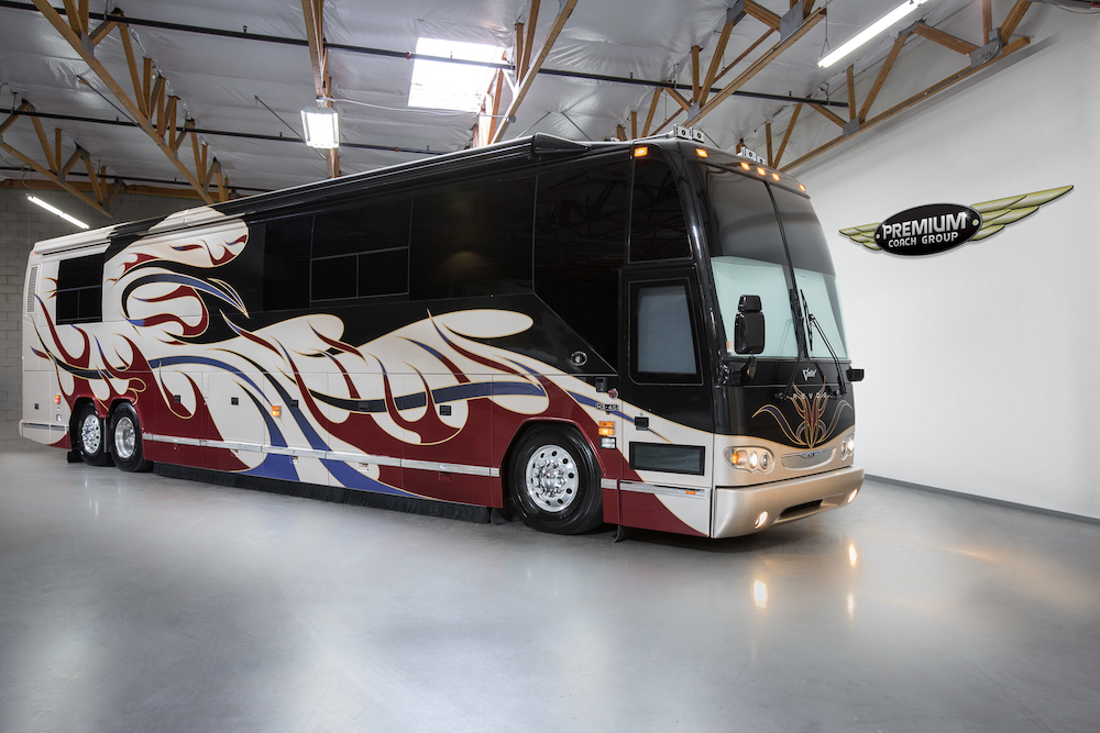 2004 Prevost Featherlite H3-45 For Sale