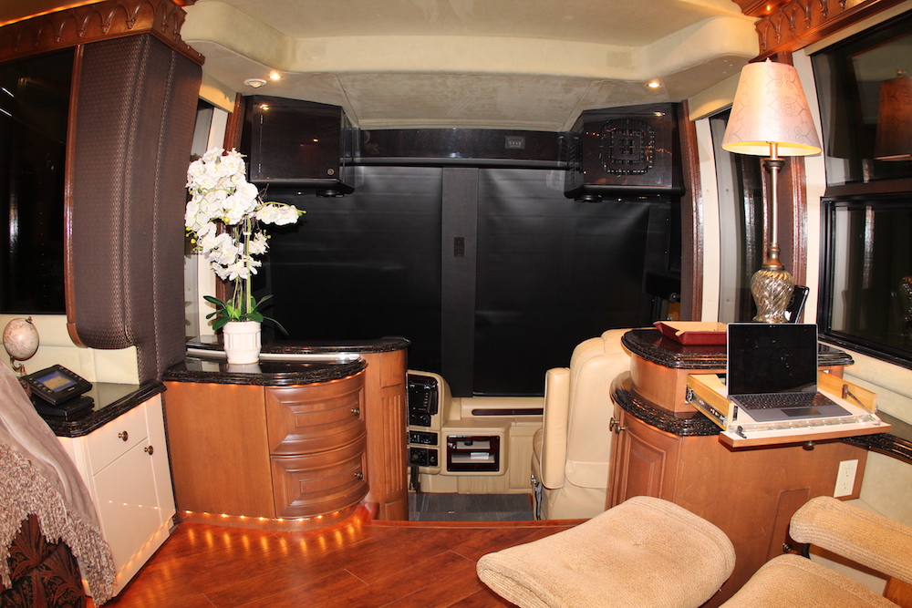 2004 Prevost Liberty H3-45 For Sale