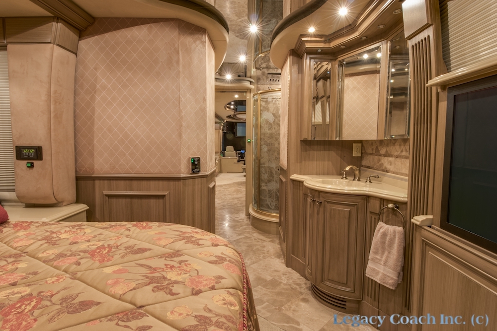 2004 Prevost Liberty XLII For Sale