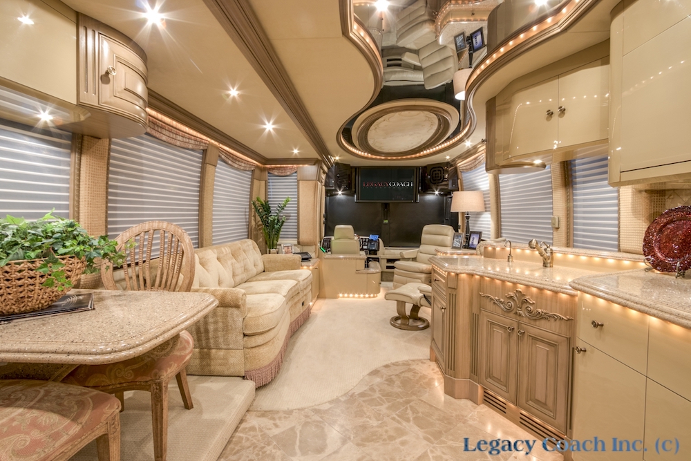 2004 Prevost Liberty XLII For Sale