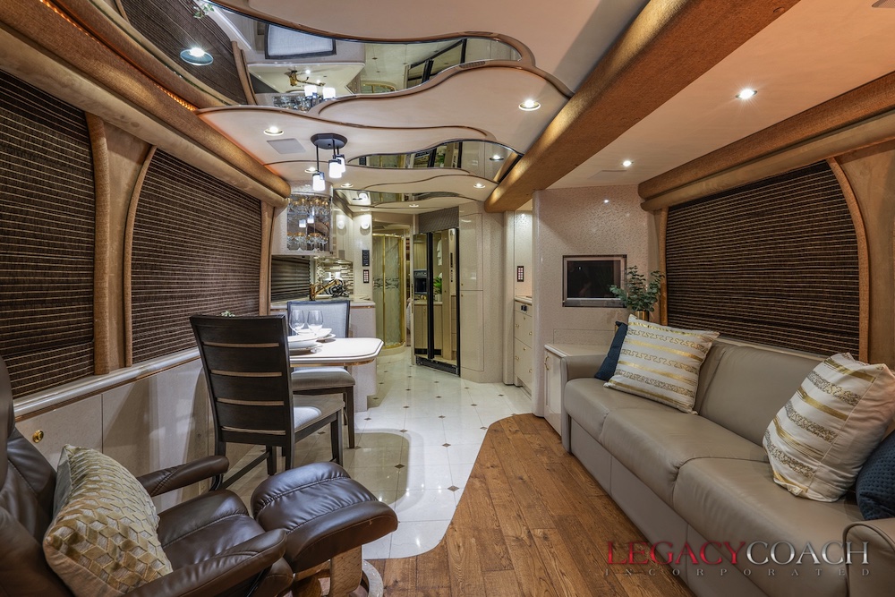 2004 Prevost Marathon H3-45 For Sale