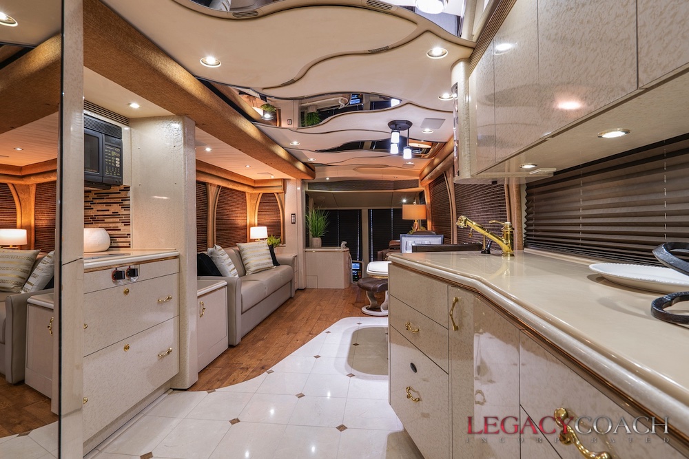 2004 Prevost Marathon H3-45 For Sale