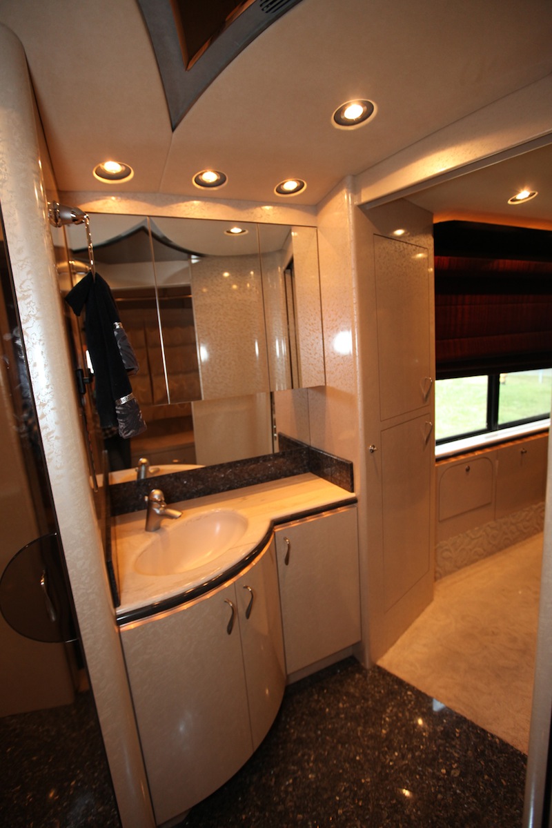 2004 Prevost Marathon For Sale