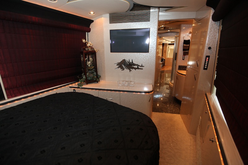 2004 Prevost Marathon For Sale