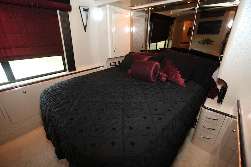 2004 Prevost Marathon For Sale