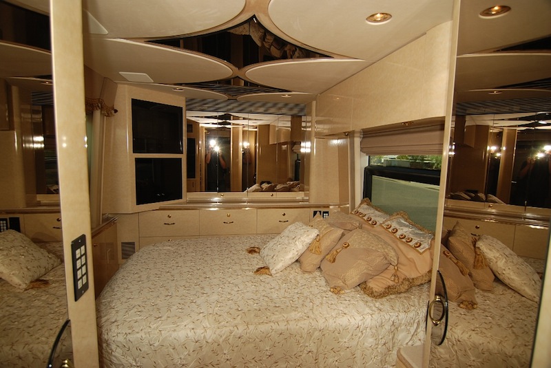 2004 Prevost Marathon XLII For Sale