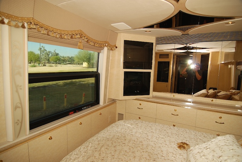 2004 Prevost Marathon XLII For Sale