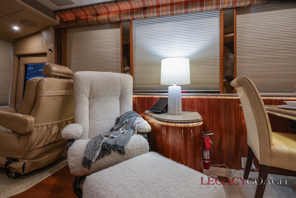 2004 Prevost Marathon XLII For Sale
