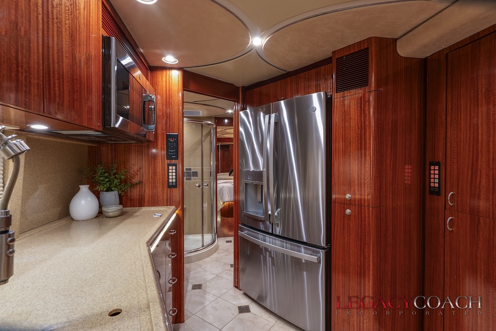 2004 Prevost Marathon XLII For Sale