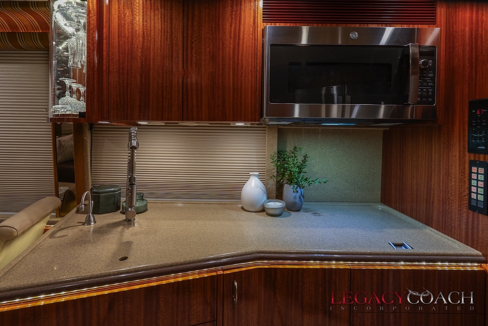 2004 Prevost Marathon XLII For Sale